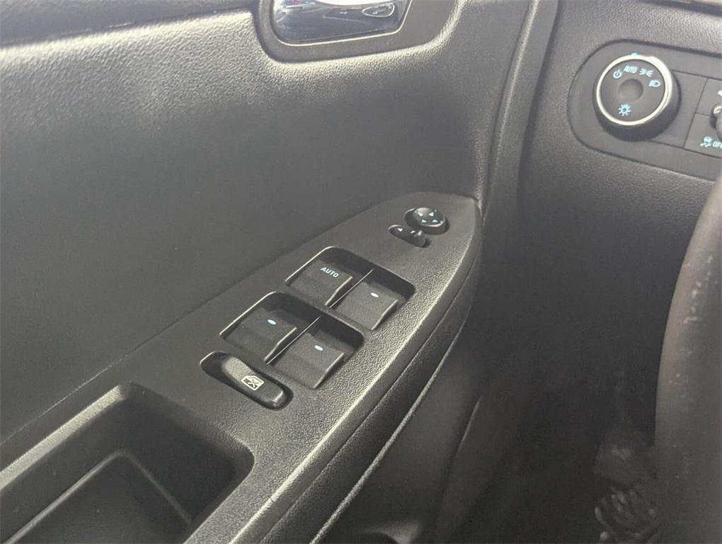 used 2014 Chevrolet Impala Limited car, priced at $7,988