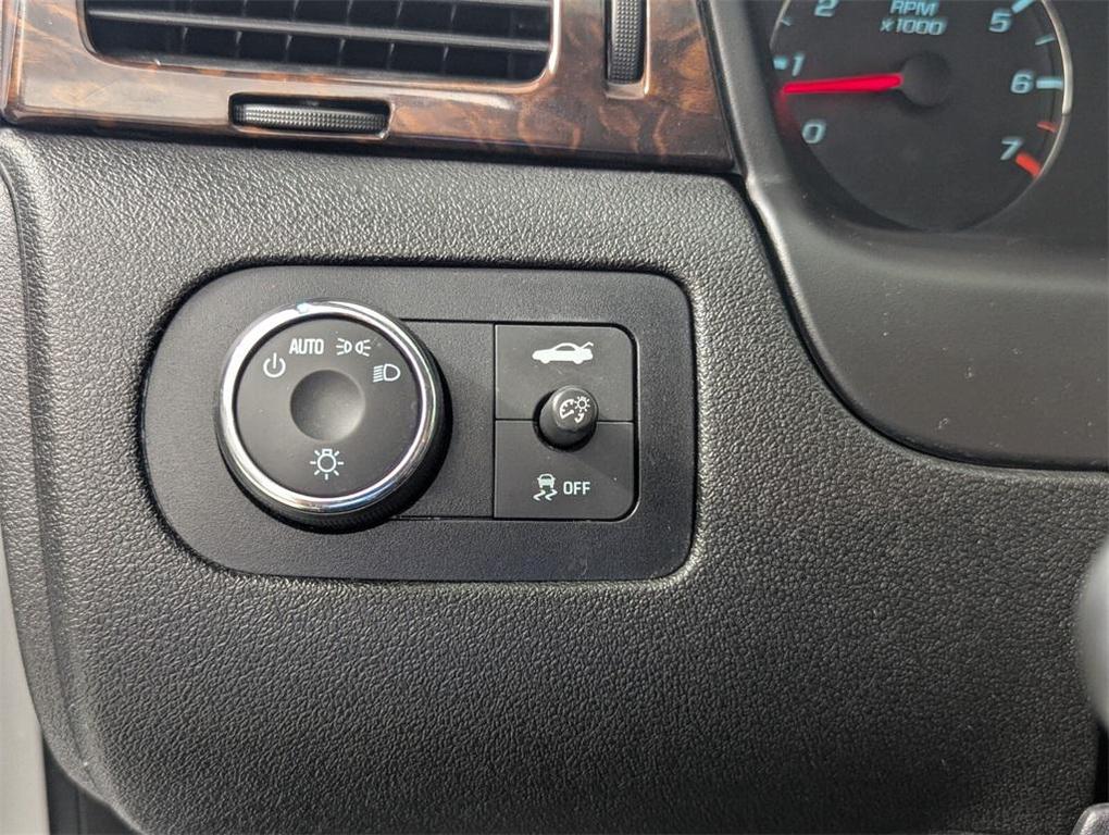 used 2014 Chevrolet Impala Limited car, priced at $7,988