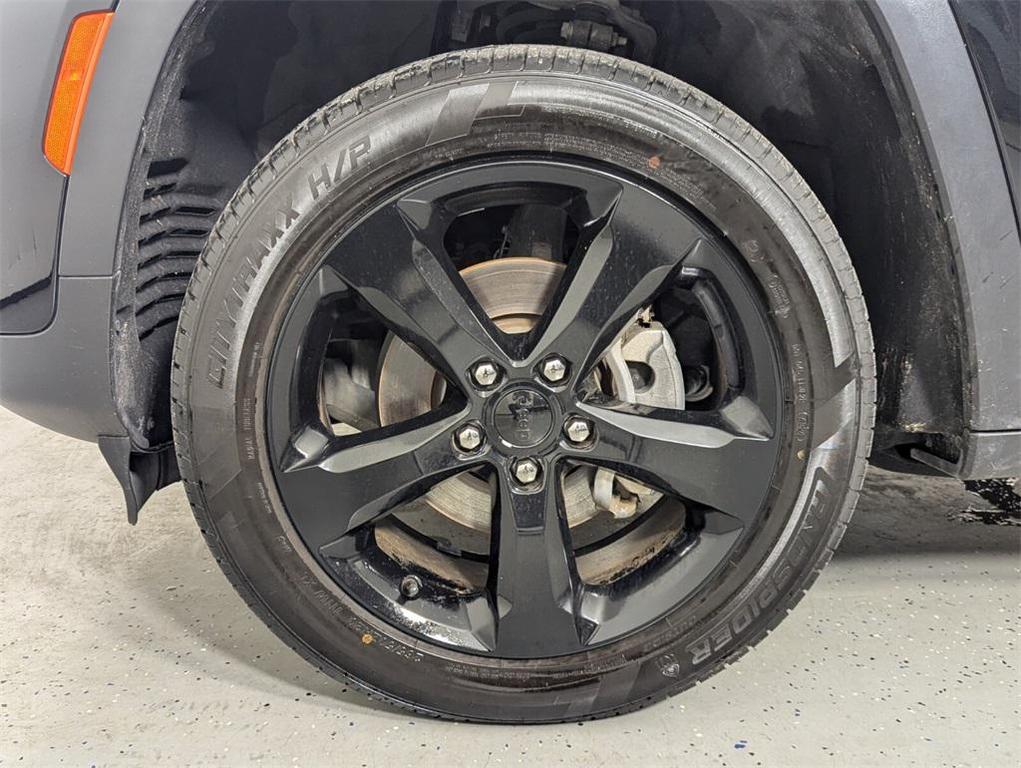 used 2023 Jeep Grand Cherokee car, priced at $24,388