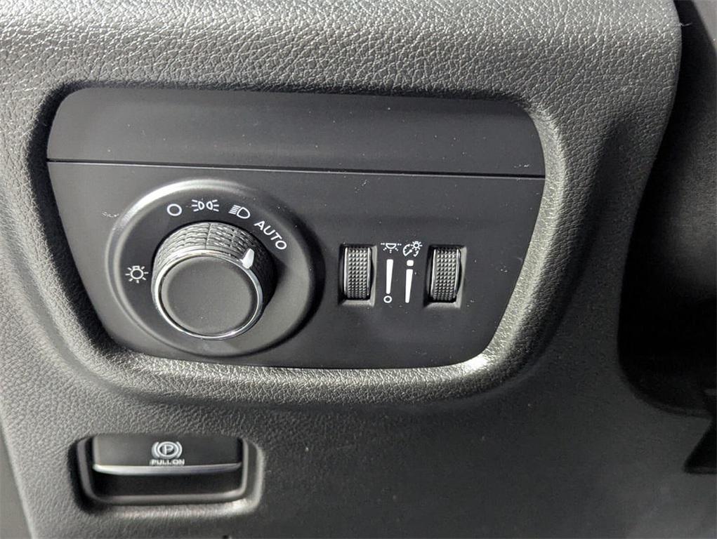 used 2023 Jeep Grand Cherokee car, priced at $24,388