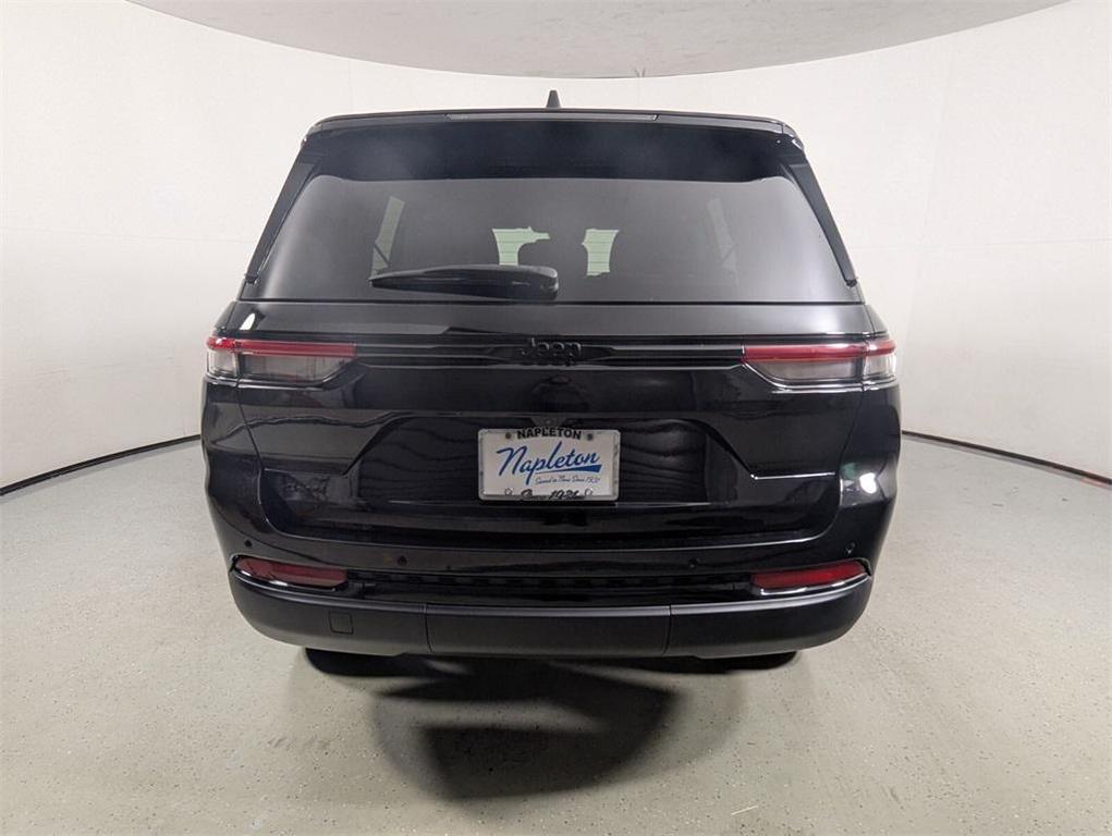 used 2023 Jeep Grand Cherokee car, priced at $24,388