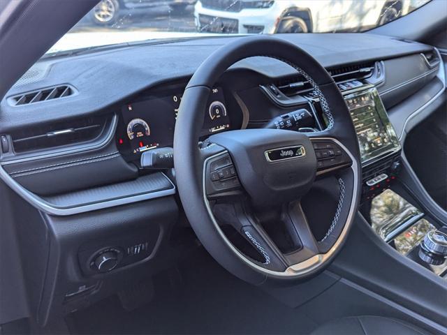 new 2025 Jeep Grand Cherokee L car, priced at $40,000