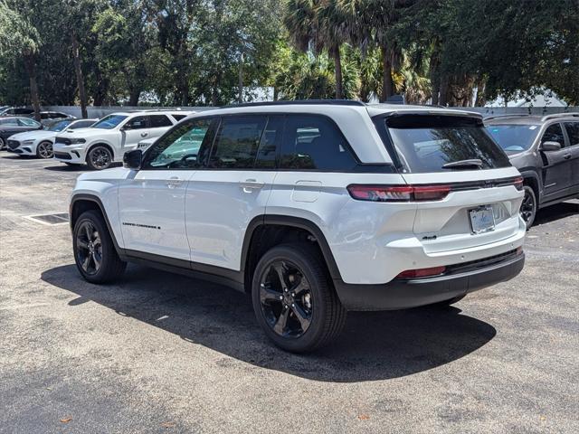 new 2024 Jeep Grand Cherokee car, priced at $38,500