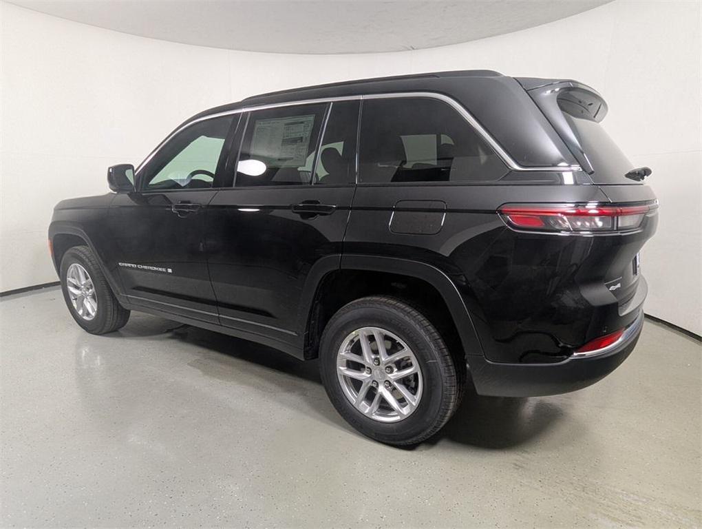 new 2025 Jeep Grand Cherokee car, priced at $38,520