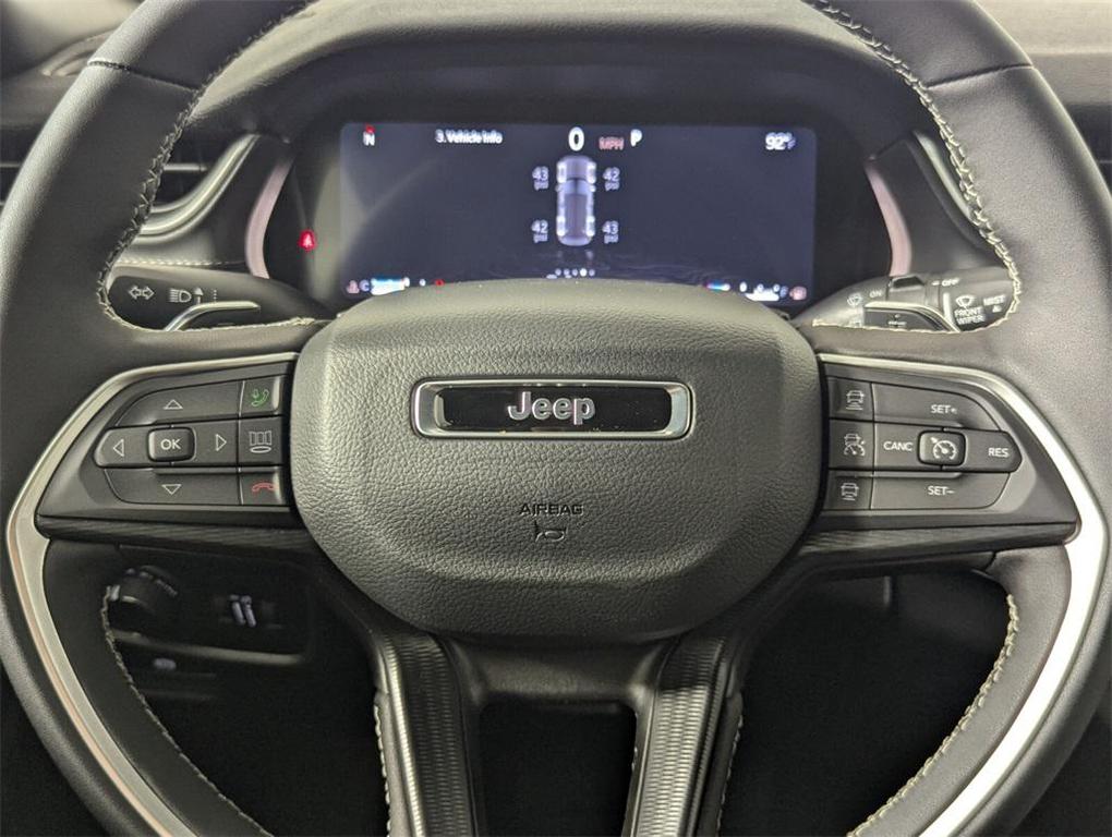 new 2025 Jeep Grand Cherokee car, priced at $38,520