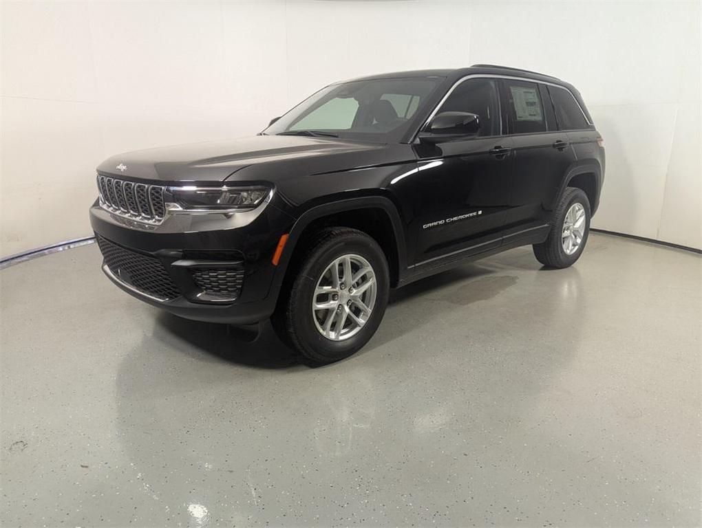 new 2025 Jeep Grand Cherokee car, priced at $38,520