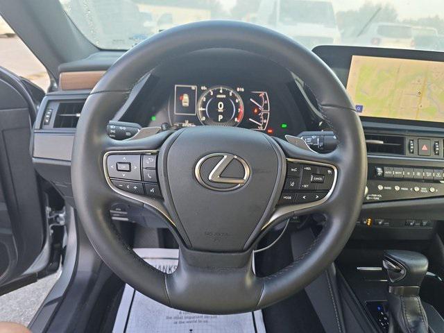 used 2023 Lexus ES 350 car, priced at $39,125