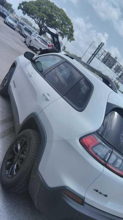 used 2023 Jeep Cherokee car, priced at $20,488