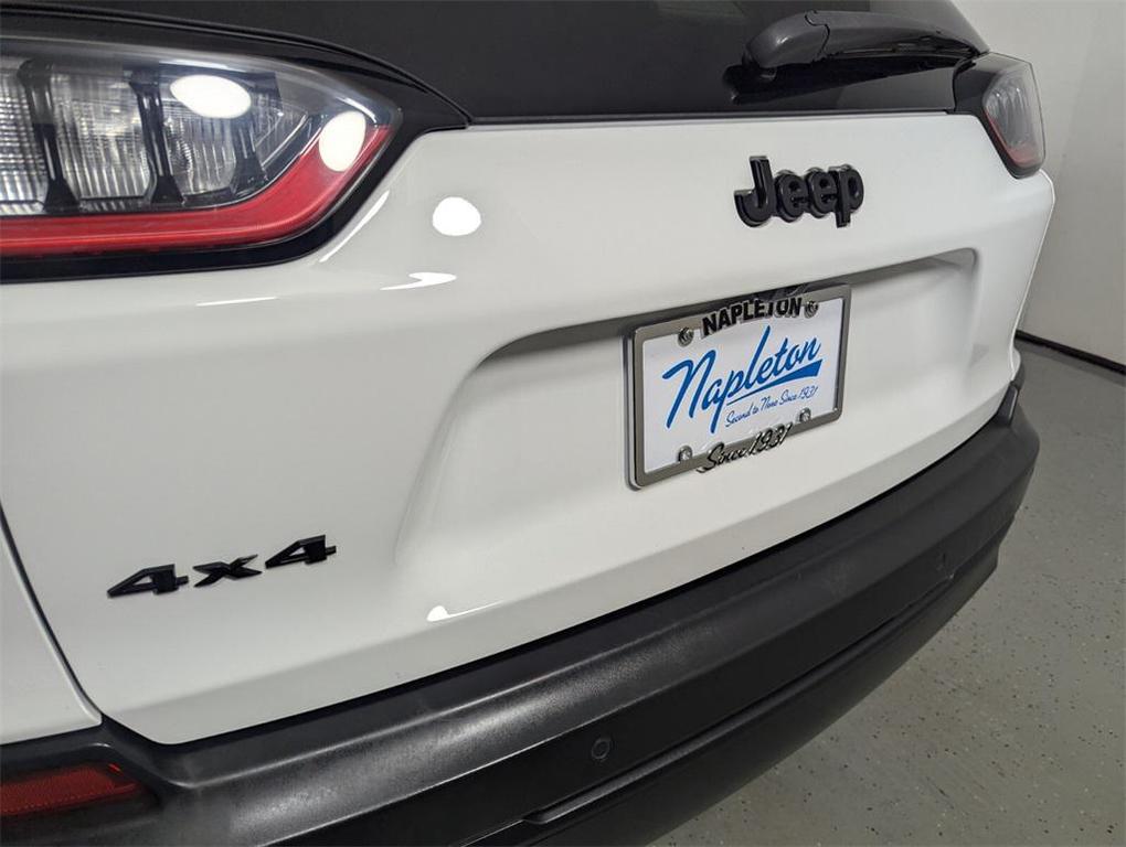 used 2023 Jeep Cherokee car, priced at $20,988