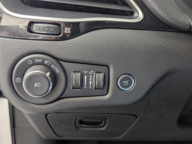 used 2023 Jeep Cherokee car, priced at $19,988
