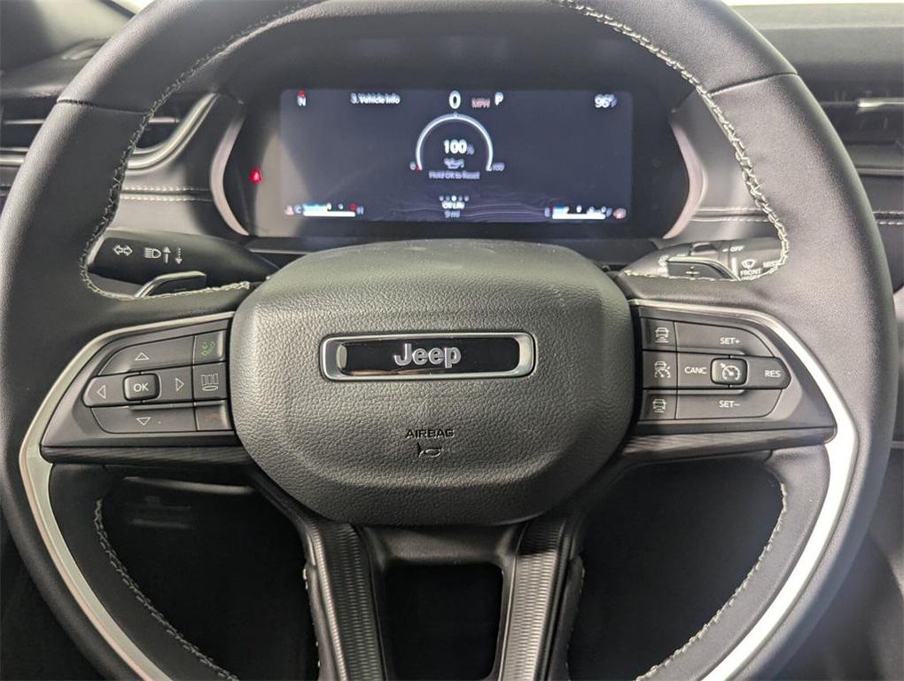 new 2025 Jeep Grand Cherokee car, priced at $38,738