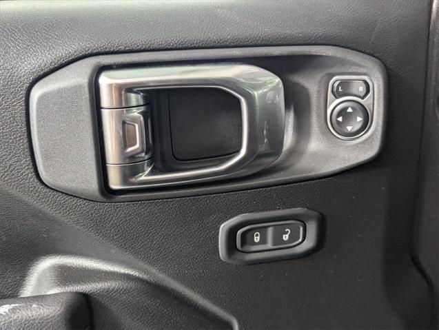 new 2025 Jeep Wrangler car, priced at $38,366