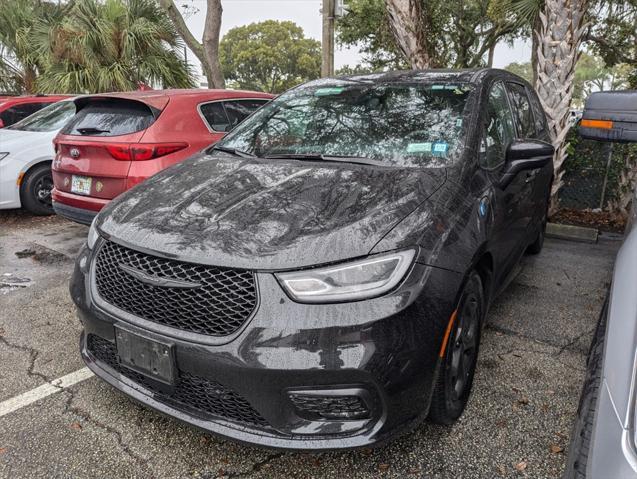 used 2022 Chrysler Pacifica Hybrid car, priced at $22,999