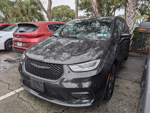 used 2022 Chrysler Pacifica Hybrid car, priced at $22,999