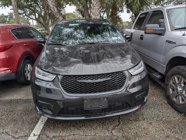 used 2022 Chrysler Pacifica Hybrid car, priced at $22,999