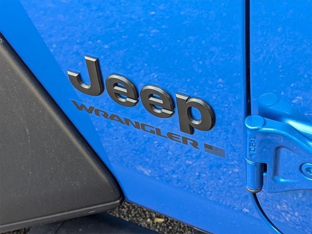 new 2025 Jeep Wrangler car, priced at $35,075