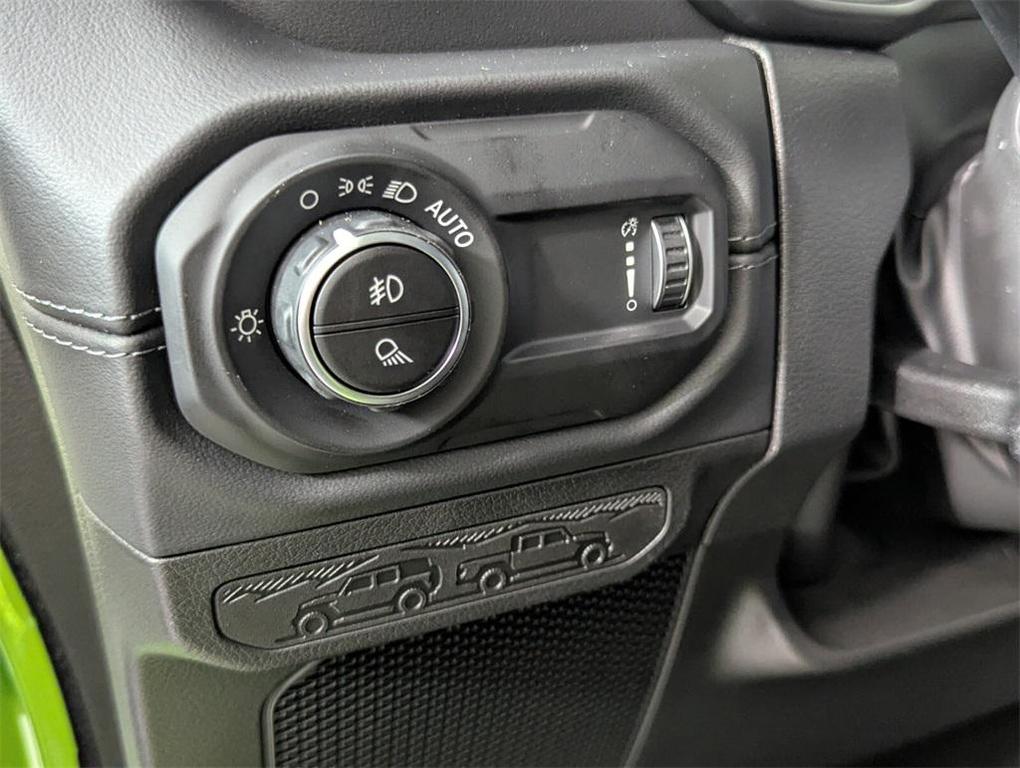 new 2025 Jeep Gladiator car, priced at $49,050
