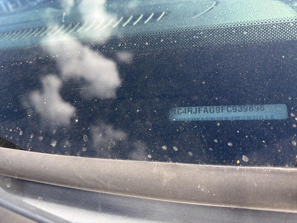 used 2015 Jeep Grand Cherokee car, priced at $6,992