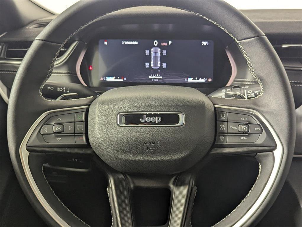 new 2025 Jeep Grand Cherokee car, priced at $31,203