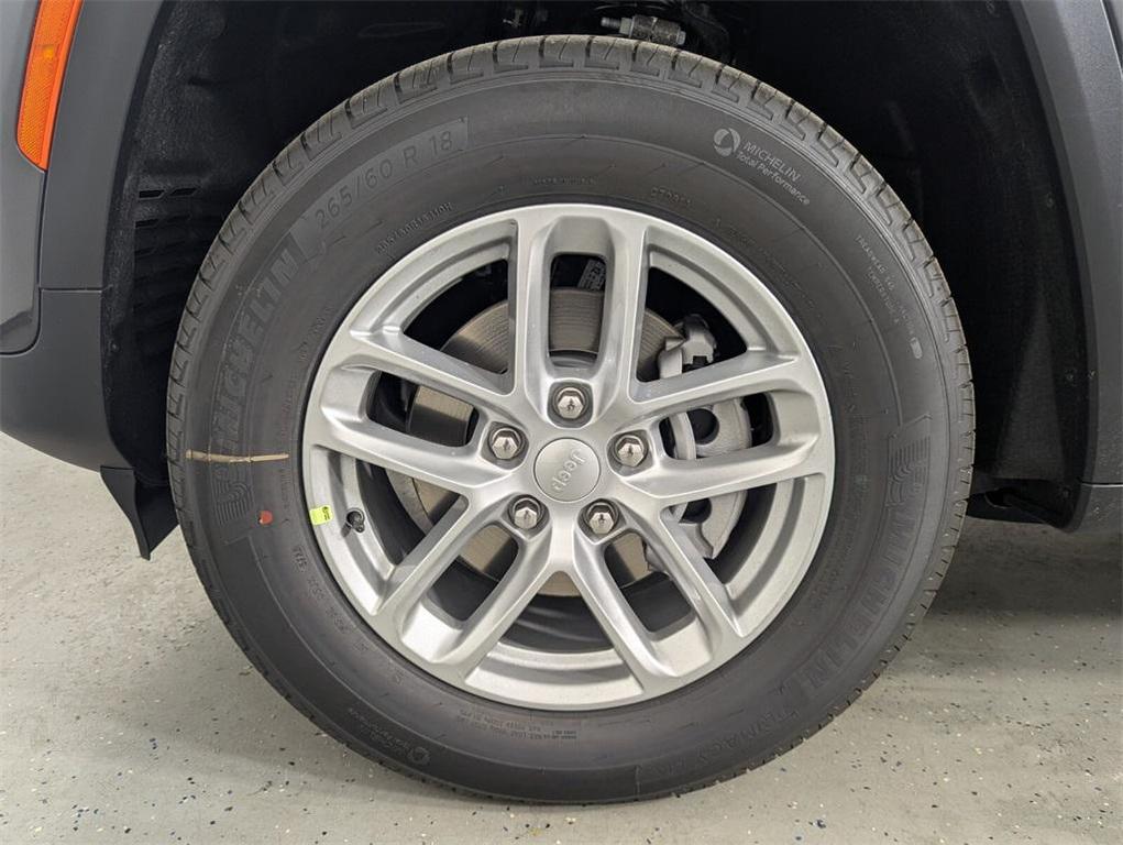 new 2025 Jeep Grand Cherokee car, priced at $31,203