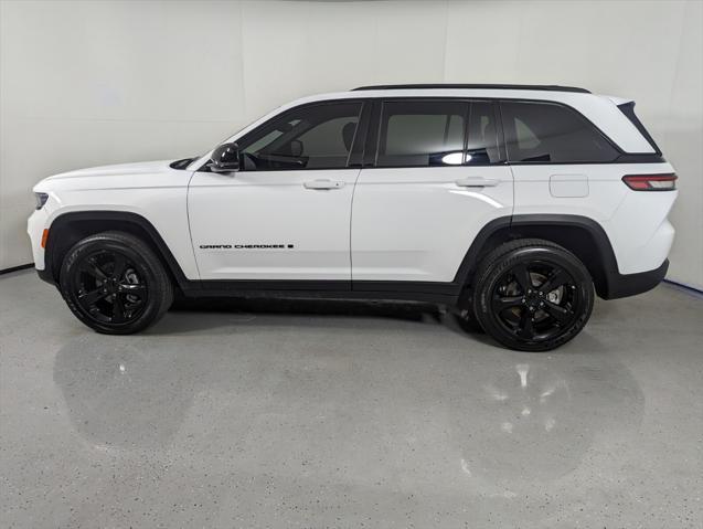 new 2024 Jeep Grand Cherokee car, priced at $37,750