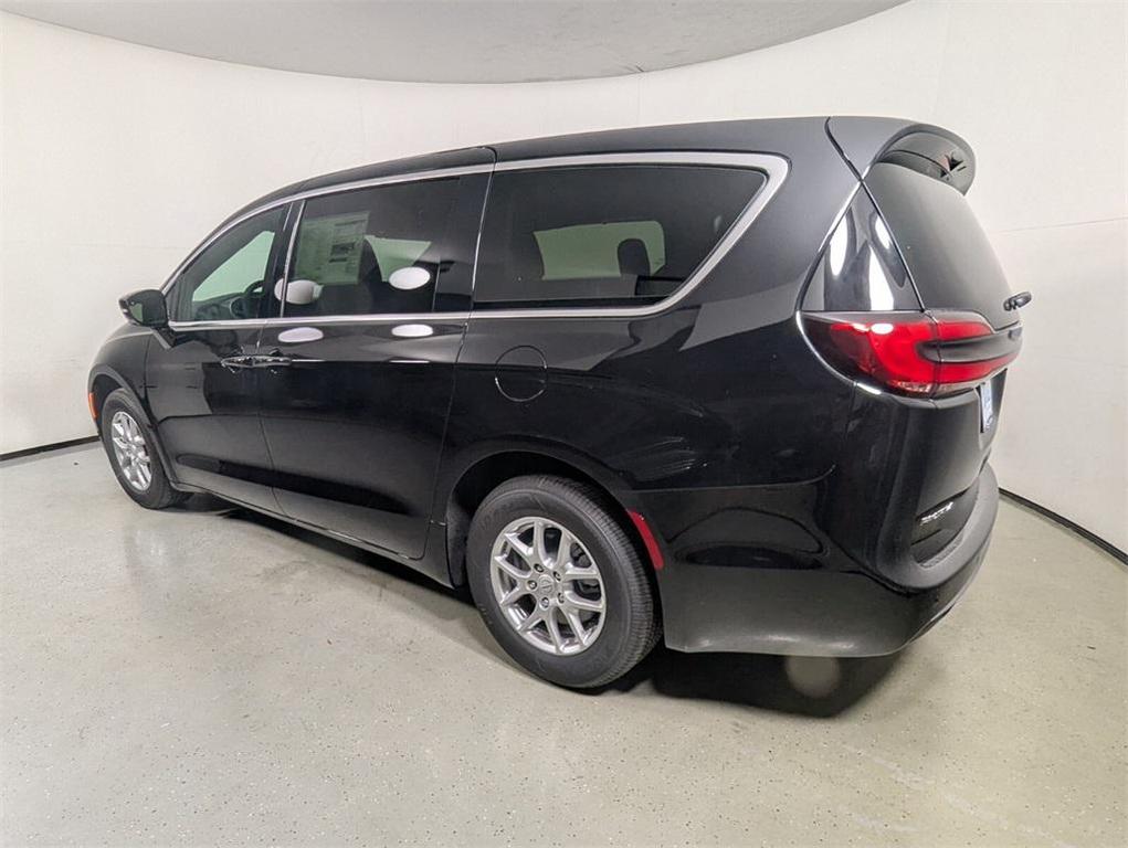 new 2026 Chrysler Pacifica car, priced at $36,709