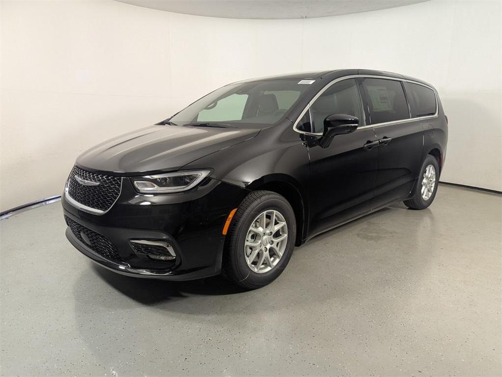 new 2026 Chrysler Pacifica car, priced at $36,709