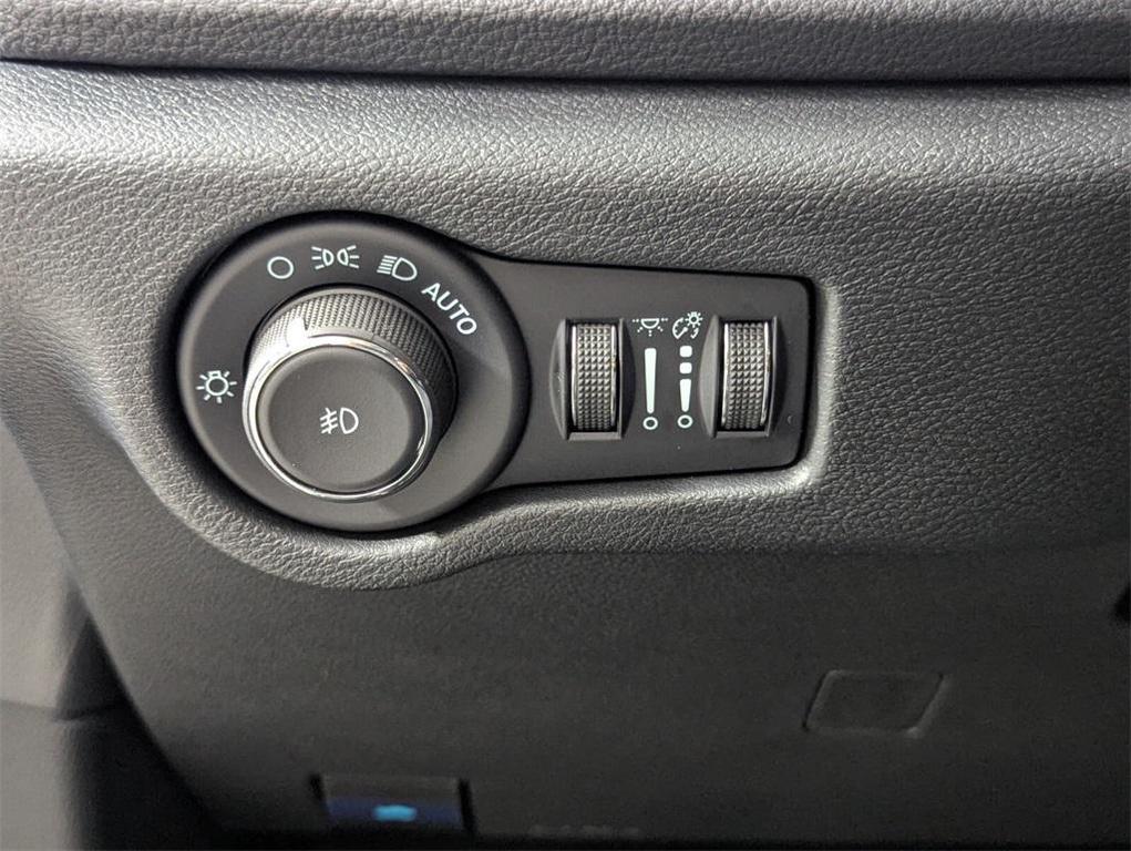 new 2026 Chrysler Pacifica car, priced at $36,709