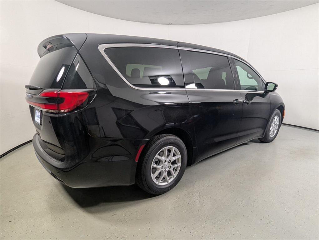 new 2026 Chrysler Pacifica car, priced at $36,709