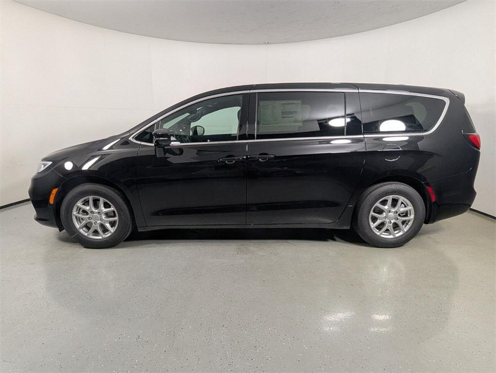 new 2026 Chrysler Pacifica car, priced at $36,709
