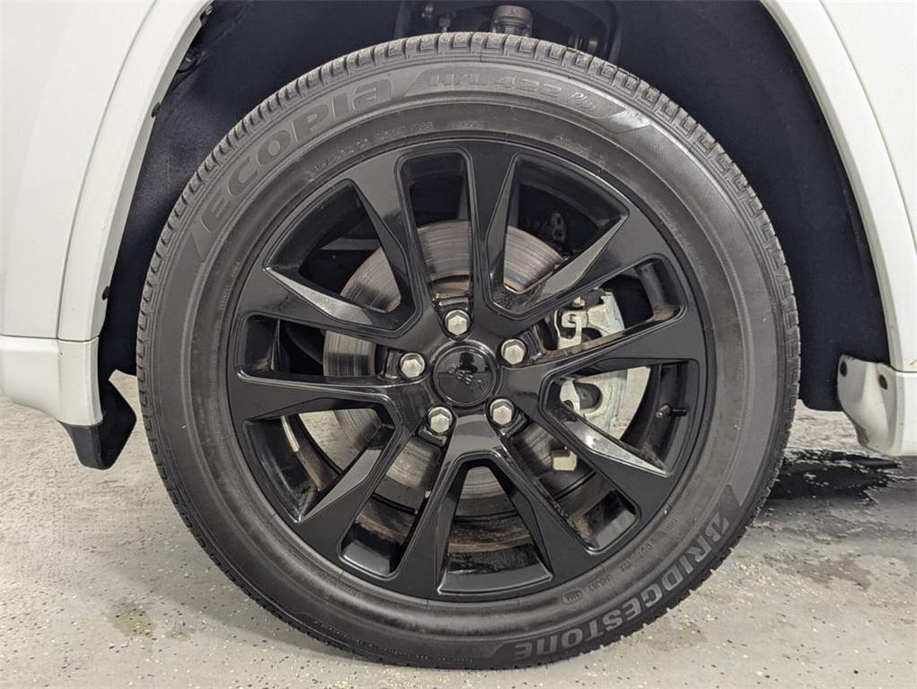 used 2022 Jeep Grand Cherokee car, priced at $23,992