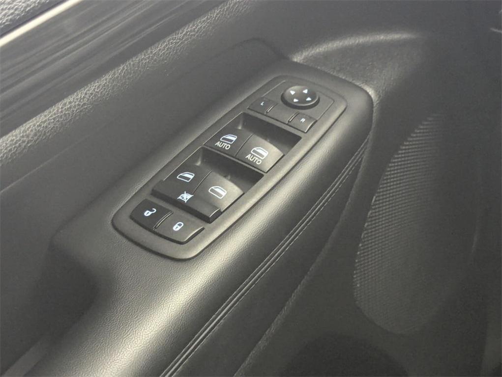 used 2022 Jeep Grand Cherokee car, priced at $23,992