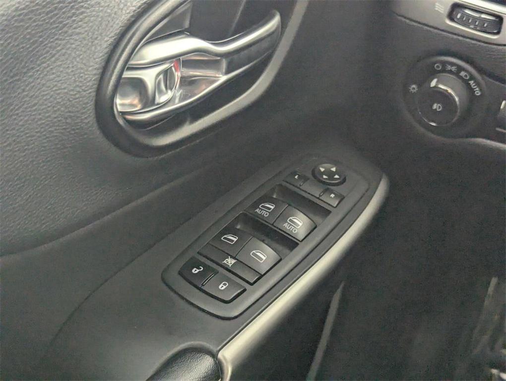 used 2021 Jeep Cherokee car, priced at $15,488