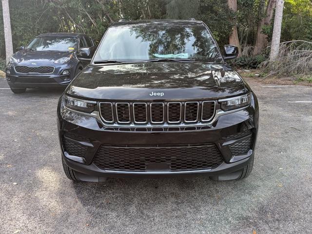 new 2025 Jeep Grand Cherokee car, priced at $38,000