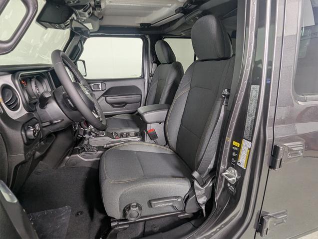 new 2025 Jeep Gladiator car, priced at $40,688