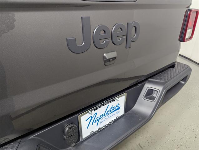 new 2025 Jeep Gladiator car, priced at $40,688