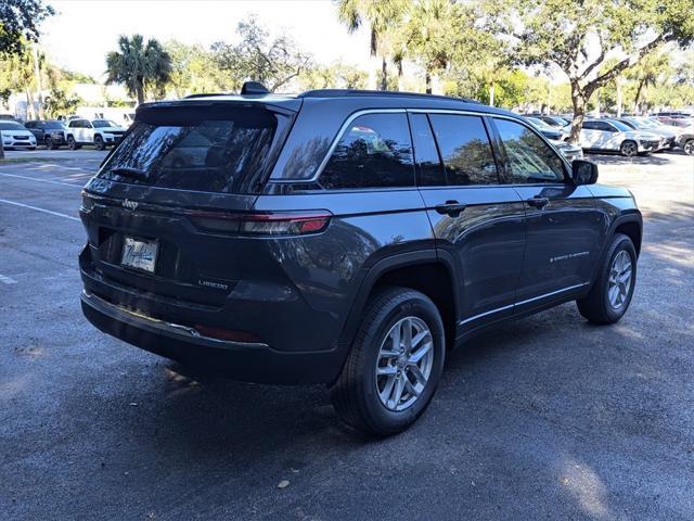 new 2025 Jeep Grand Cherokee car, priced at $38,000