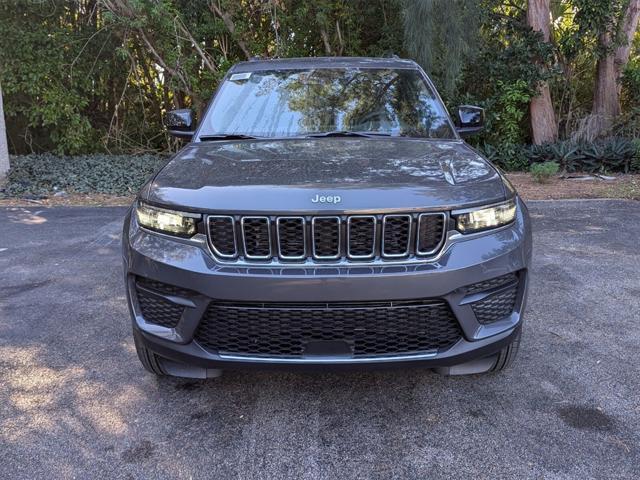 new 2025 Jeep Grand Cherokee car, priced at $38,000