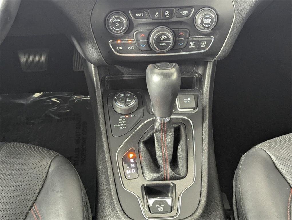 used 2019 Jeep Cherokee car, priced at $14,988