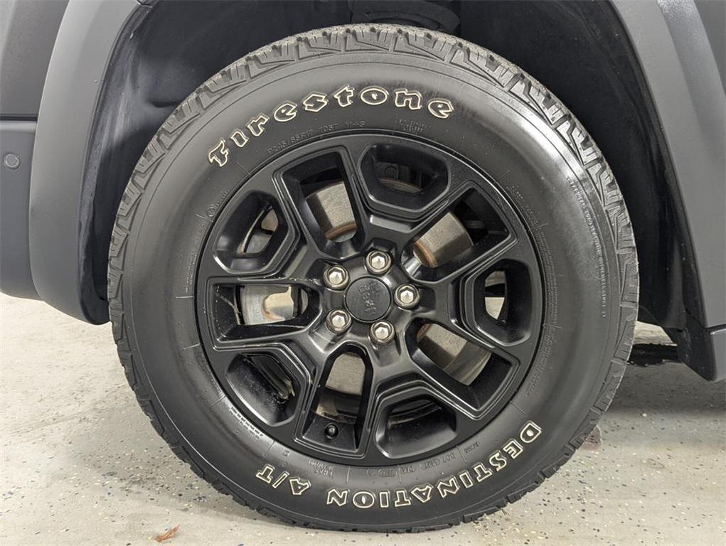 used 2019 Jeep Cherokee car, priced at $14,988