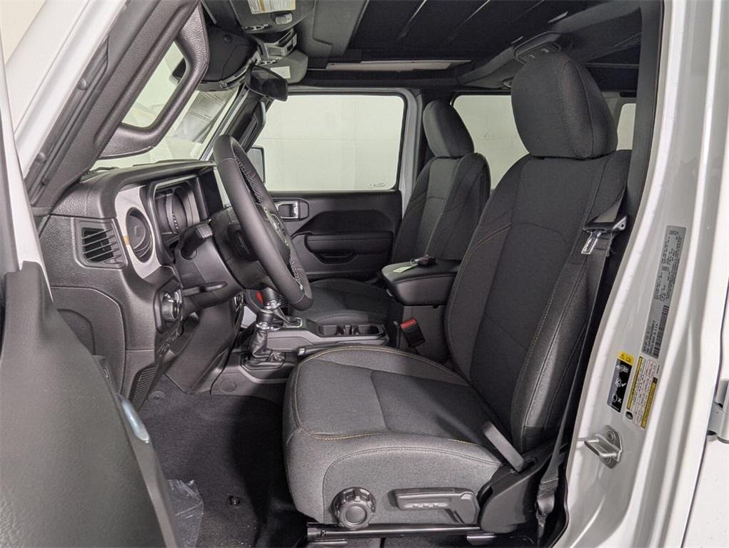 new 2025 Jeep Wrangler car, priced at $43,508
