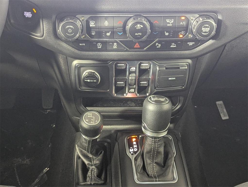new 2025 Jeep Wrangler car, priced at $43,508