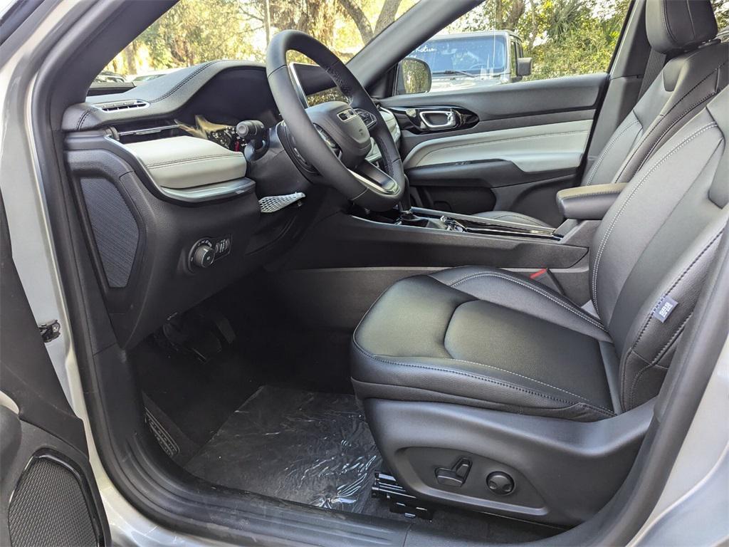 new 2025 Jeep Compass car, priced at $30,180