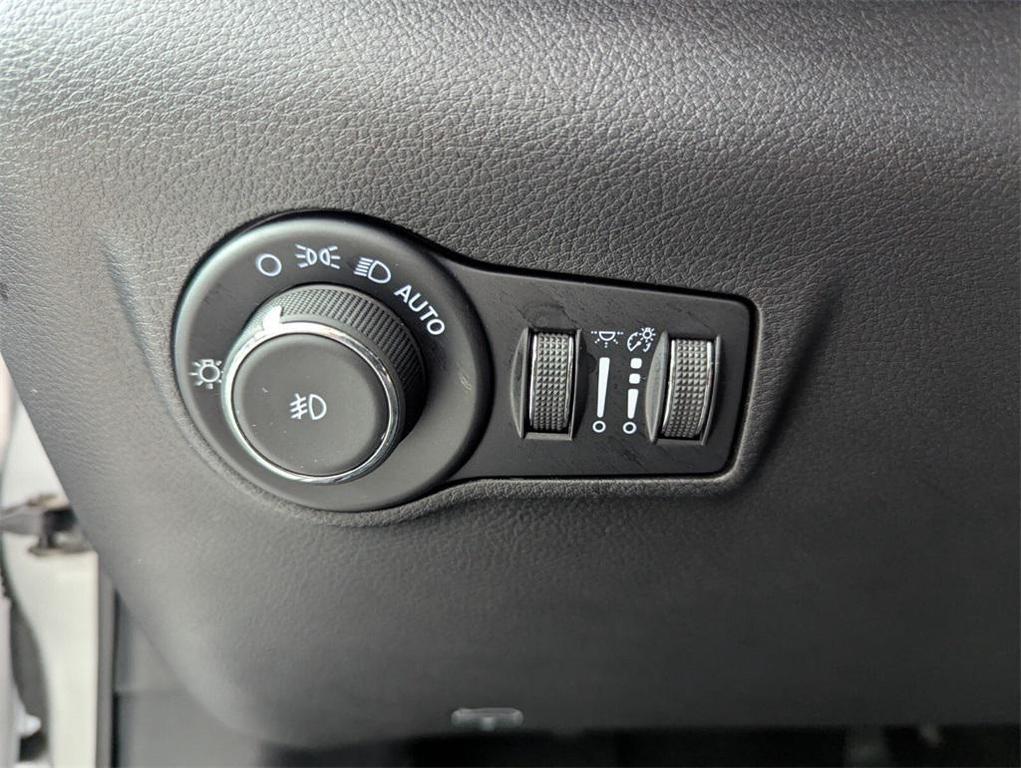 new 2025 Jeep Compass car, priced at $27,770