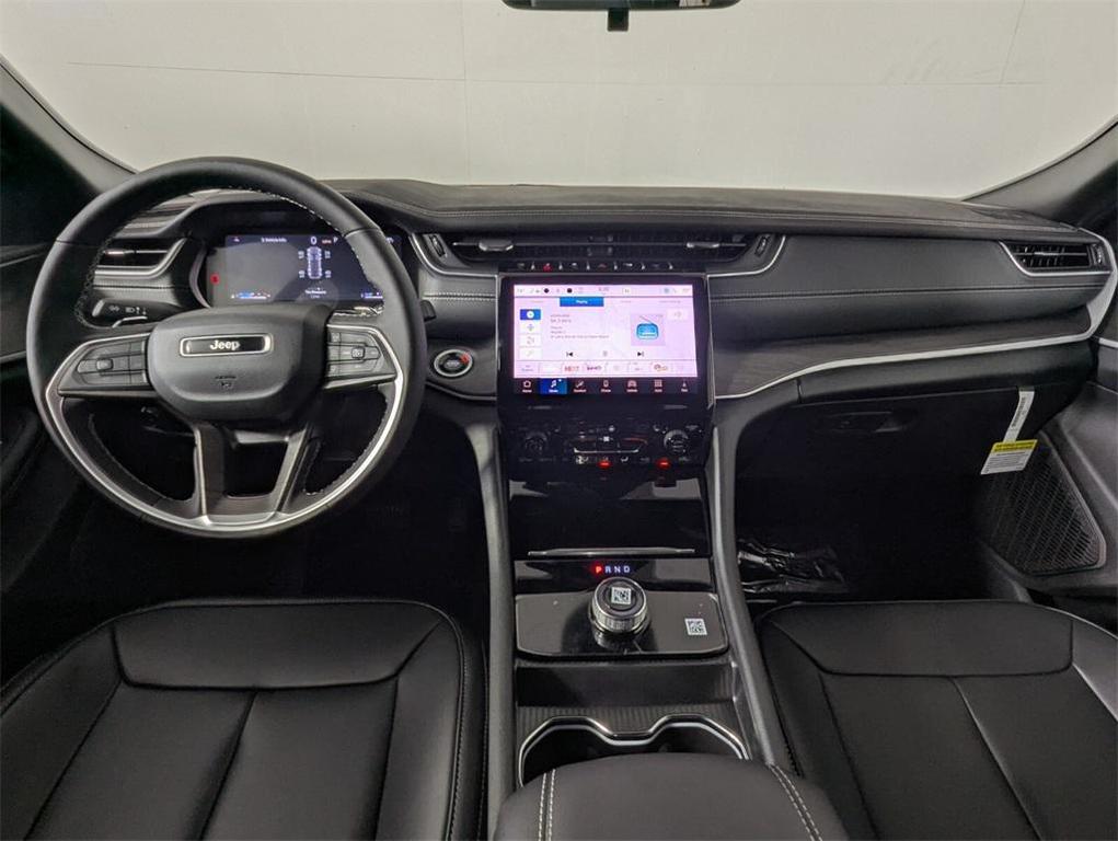 new 2025 Jeep Grand Cherokee car, priced at $41,822
