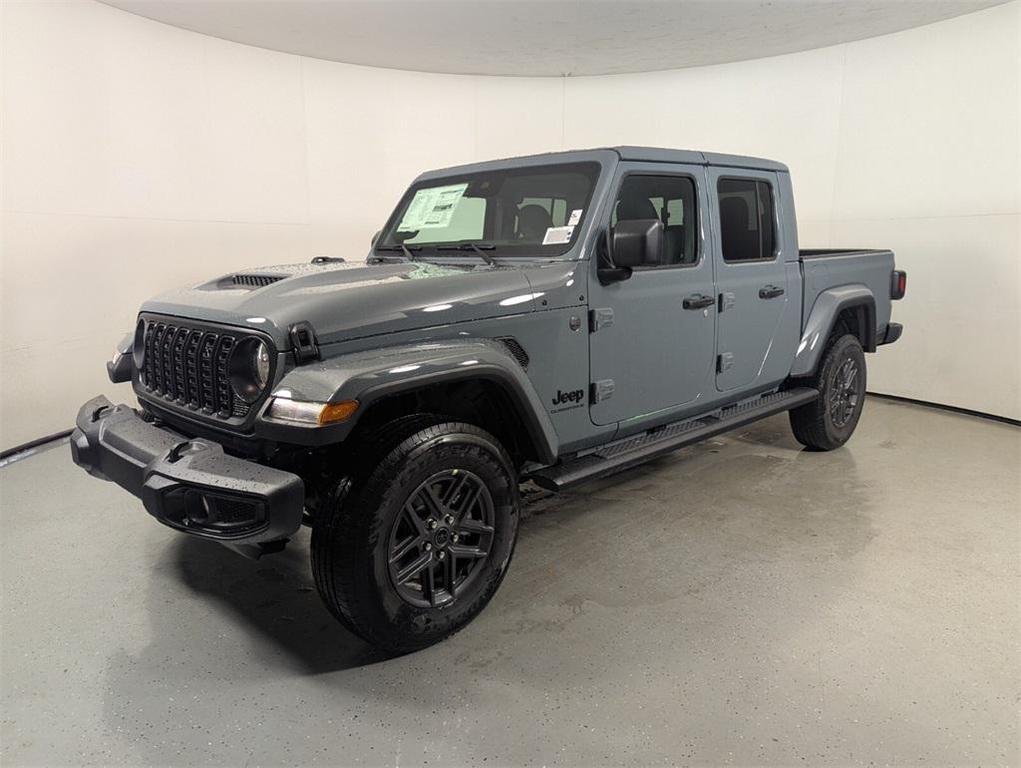 new 2025 Jeep Gladiator car, priced at $42,158