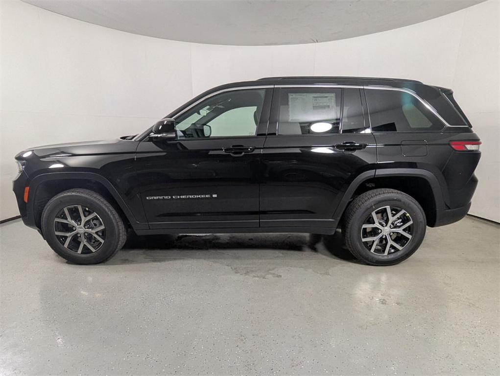 new 2025 Jeep Grand Cherokee car, priced at $31,831
