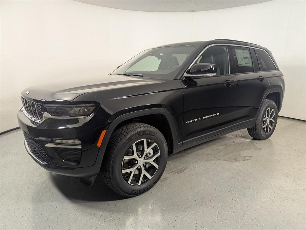 new 2025 Jeep Grand Cherokee car, priced at $31,831