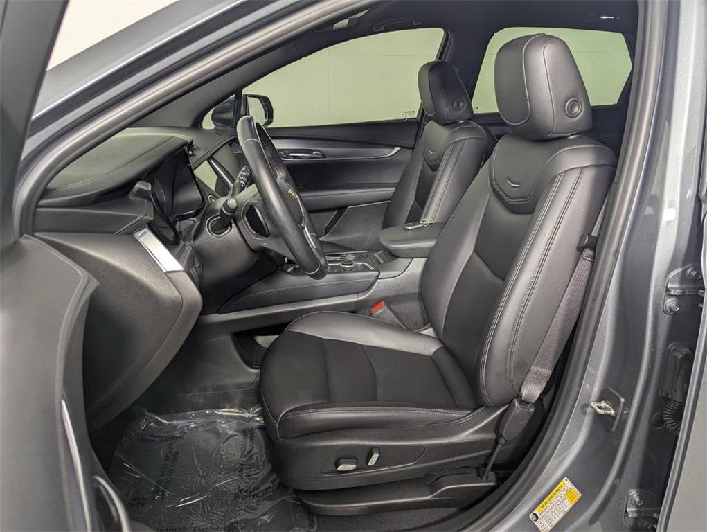 used 2021 Cadillac XT5 car, priced at $20,788