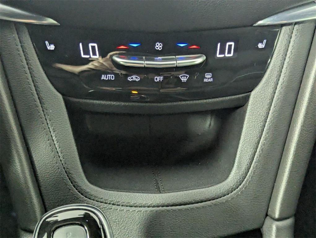 used 2021 Cadillac XT5 car, priced at $20,788